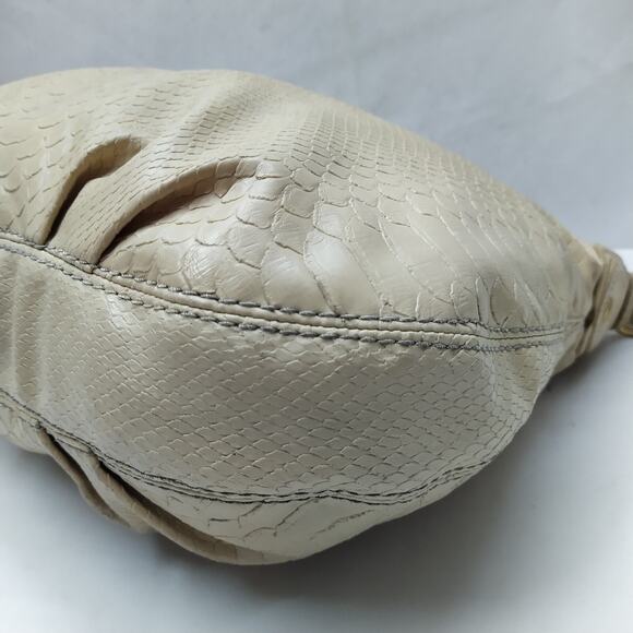 Marc by Marc Jacobs Hillier Beige Leather Snakeskin Embossed Shoulder Bag - Picture 14 of 16